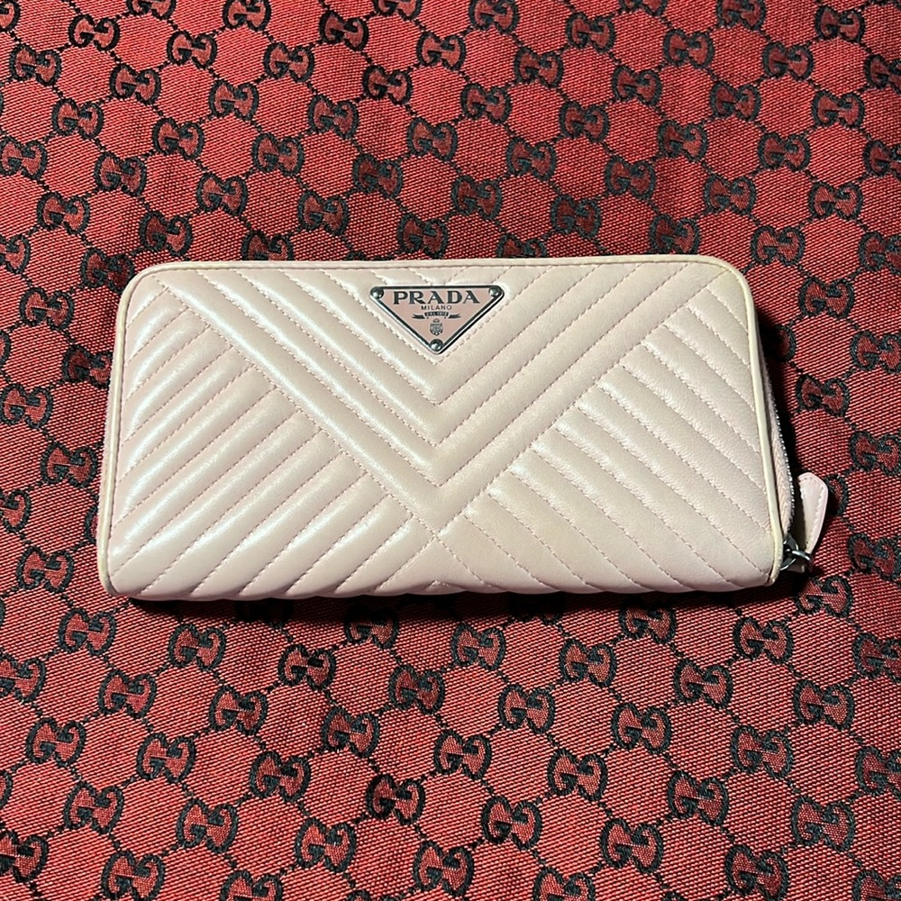 Preowned Prada light pink wallet